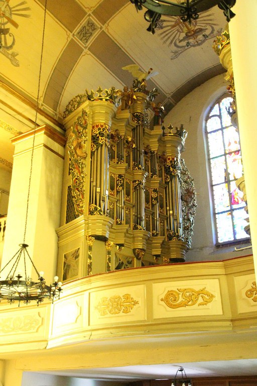 Pr. Holland - Kirche 07 Orgel.jpg
